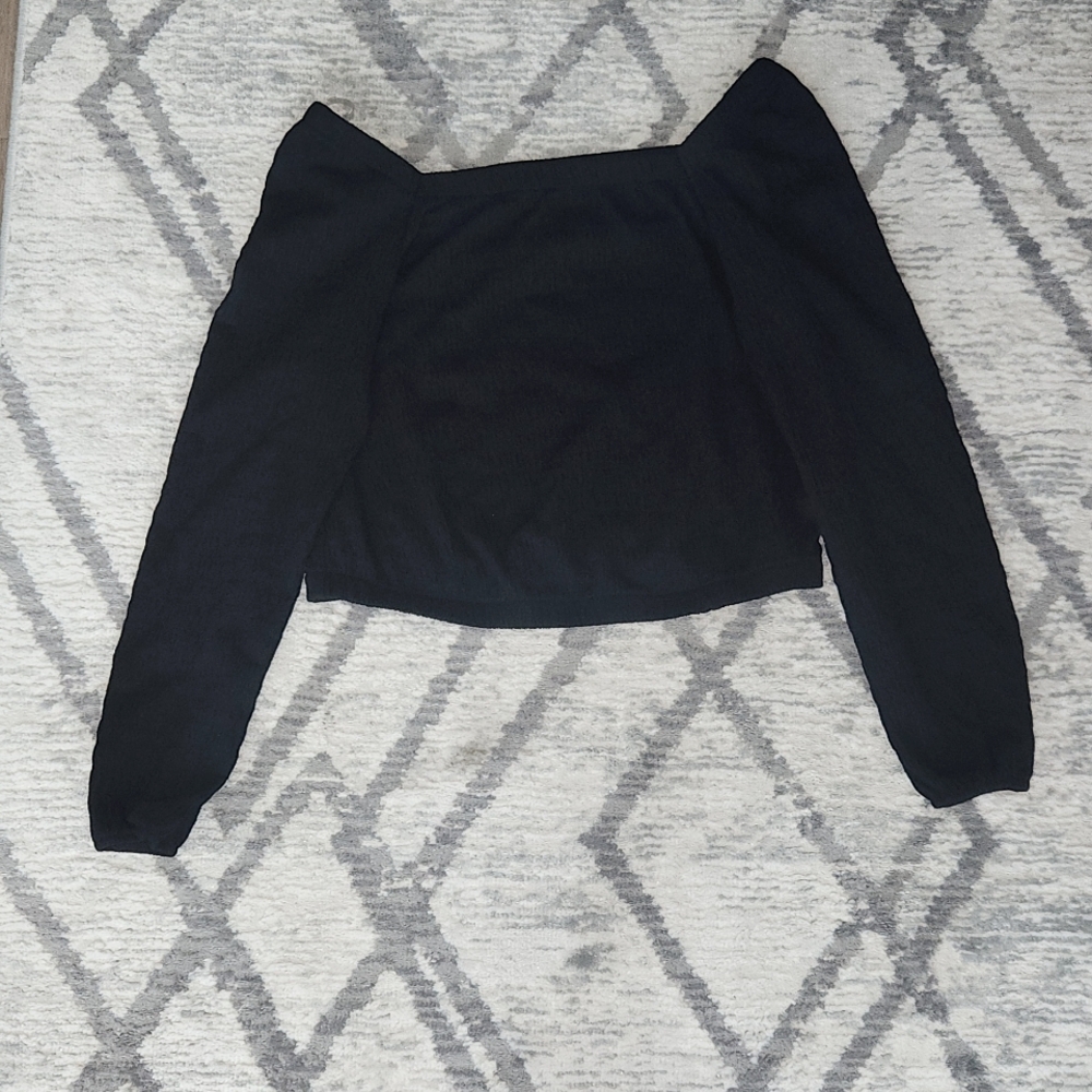 Iz byer black off shoulder top